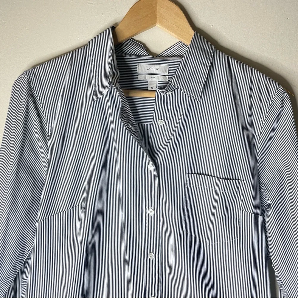 J.Crew women gray striped long sleeve button down shirt